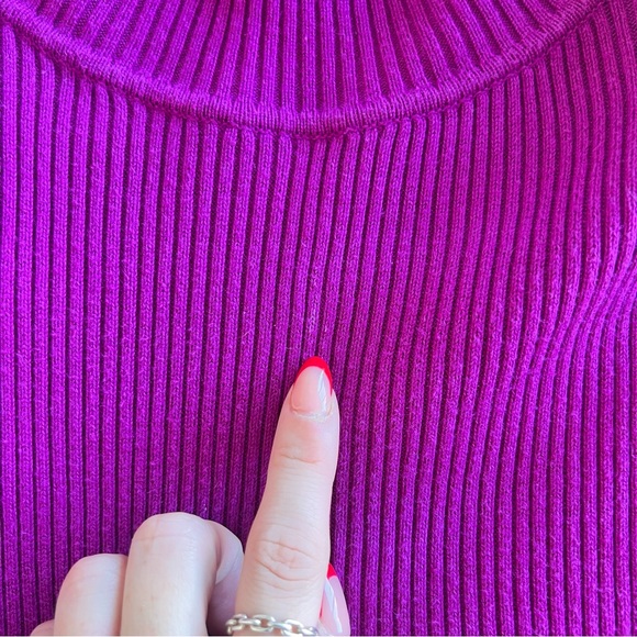 Ralph Lauren Women's Turtleneck Sweater with Embroidered Logo on Neck- M - Picture 8 of 8